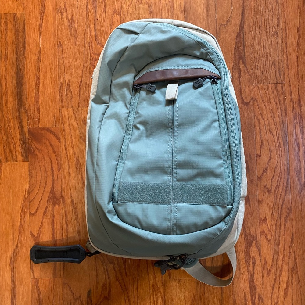 Vertx Commuter Sling